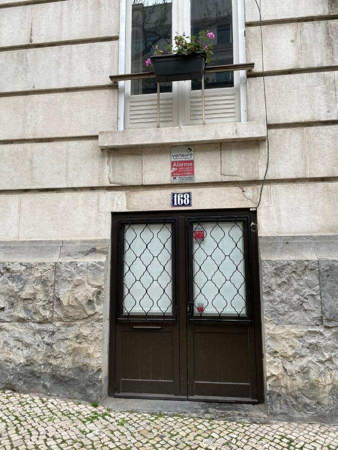 Ocean M1 R4 - Large Double Room With Shared Bathroom In City Center Lisboa Εξωτερικό φωτογραφία